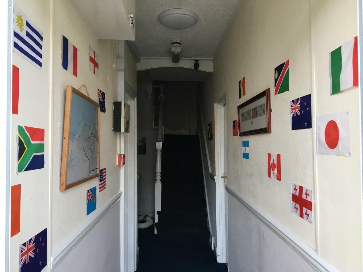 Newquay International Backpackers Hostel *